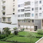 Bright Apartment 2 Steps From The Eiffel Tower